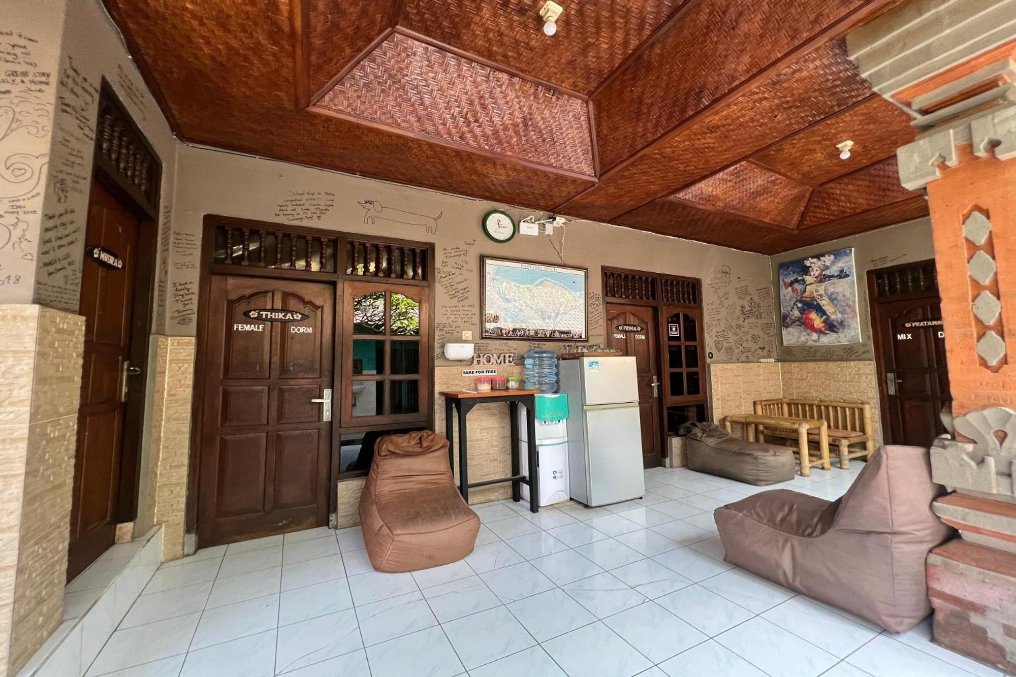 Padi-Padi Hostel & Bar Ubud Extérieur photo